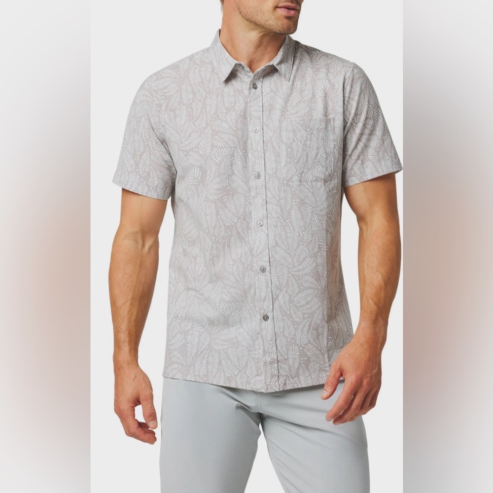 Vuori Bridge Athletic Fit Short Sleeve Performance Button-Up Shirt Size L New